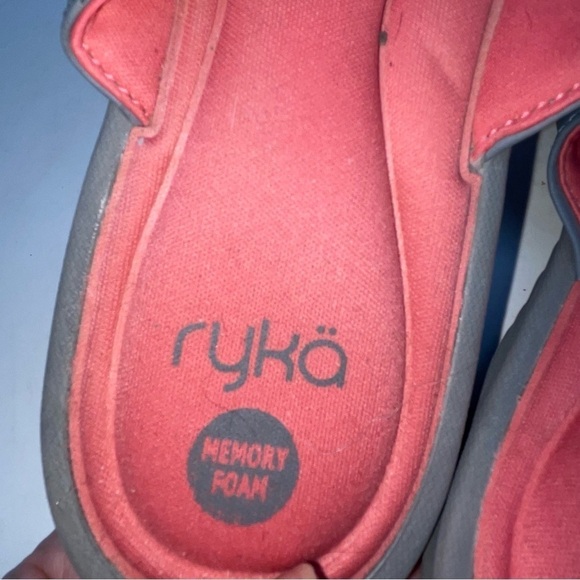 Ryka Sandals “Refresh” Thong Flip Flop Memory foam Gray Salmon sz 9 - Picture 7 of 9